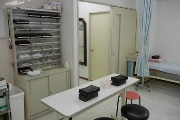 医療法人社団 山路会 山野上内科クリニック　処置室