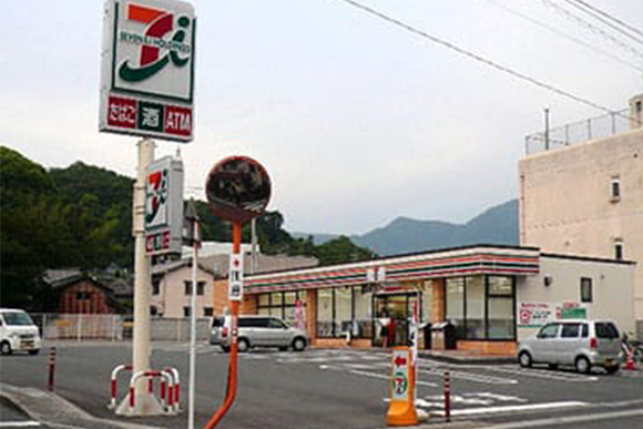 医療法人社団 山路会 山野上内科クリニック　駐車場